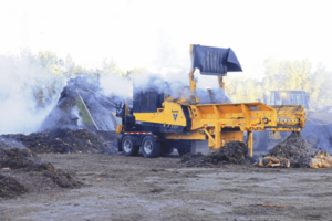 Vermeer HG4000 Horizontal Grinder in action